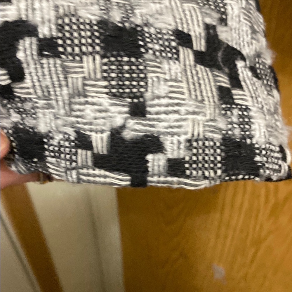 NWT Black and White Geometric Blazer with Structured Fabric - Picture 11 of 11